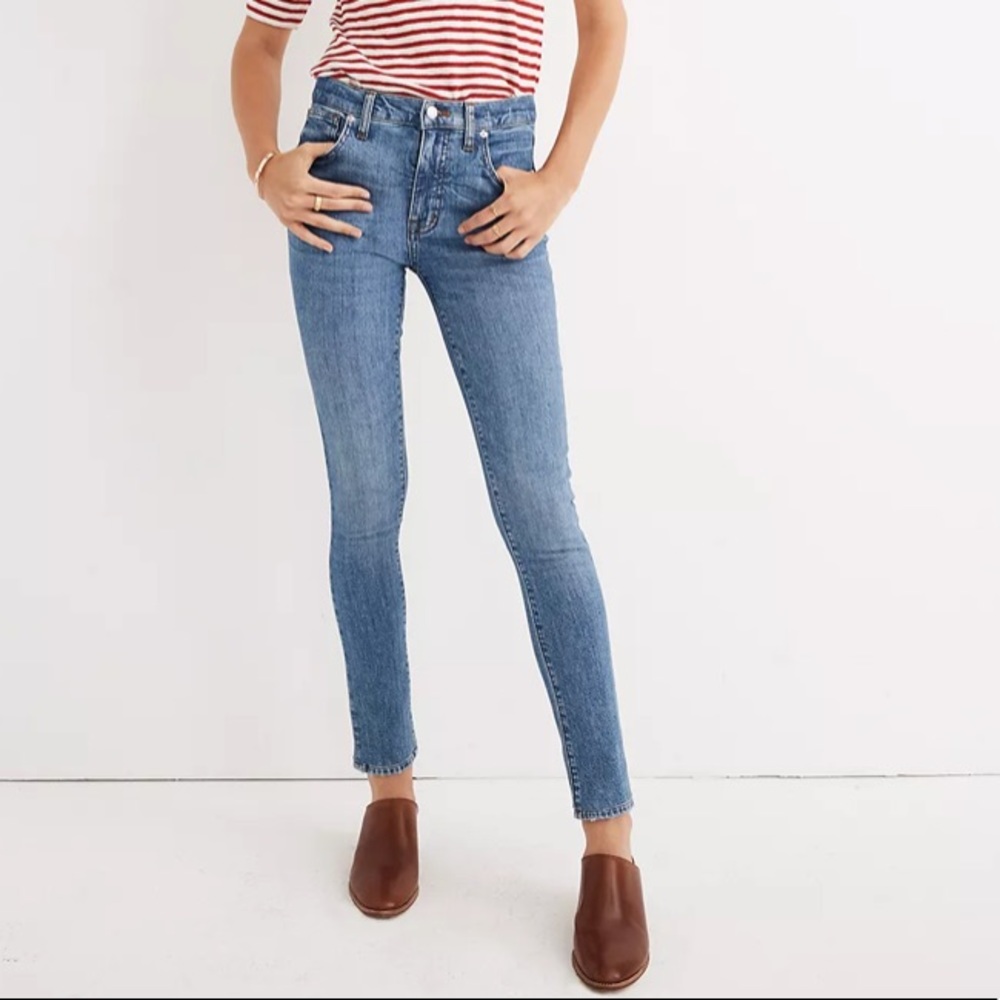 Madewell 9" Mid-Rise Skinny Jeans in Comfort Stretch: Eco Edition - Picture 3 of 6